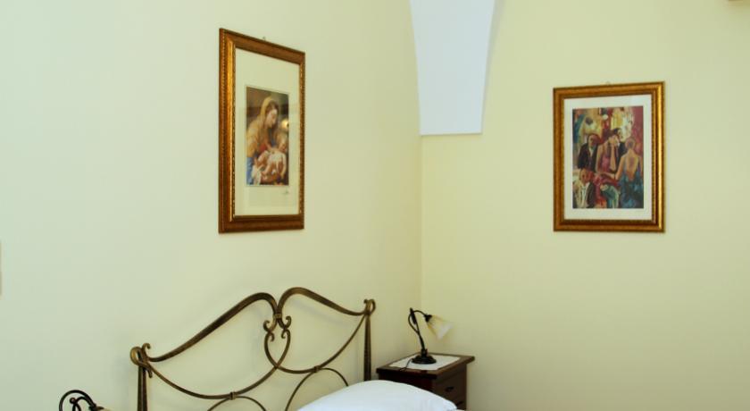 B&B Borgosolare Specchia Værelse billede